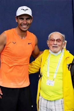 VIDEO | Nadaliga mänginud 97aastane tennisetuus: olen Federeri fänn