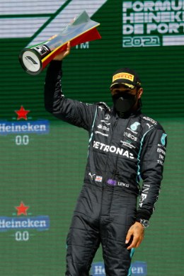 Hamilton võitis karjääri 97. etapi, Bottas jäi lõpuks kolmandaks