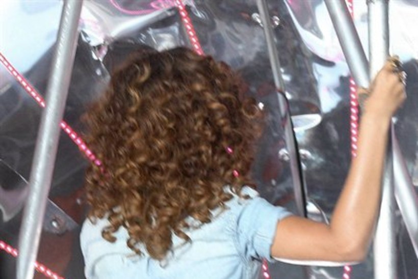 FOTOD: Rihanna demonstreeris nappi lavariietust!
