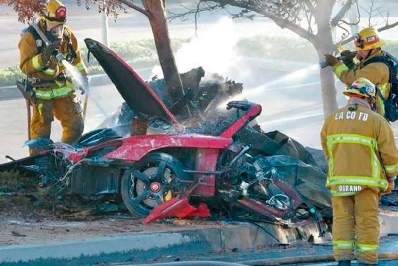 «Kiirete ja vihaste» Paul Walkeri hukutas meeletu kiirus või hoopis rikkis auto?
