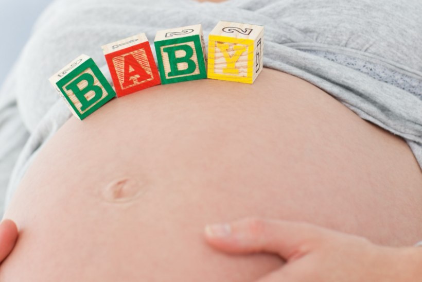 OHTLIK VÕI JULGE? Kaheksandat kuud beebiootel õhuakrobaat rippus rasedusfotodel pea alaspidi!