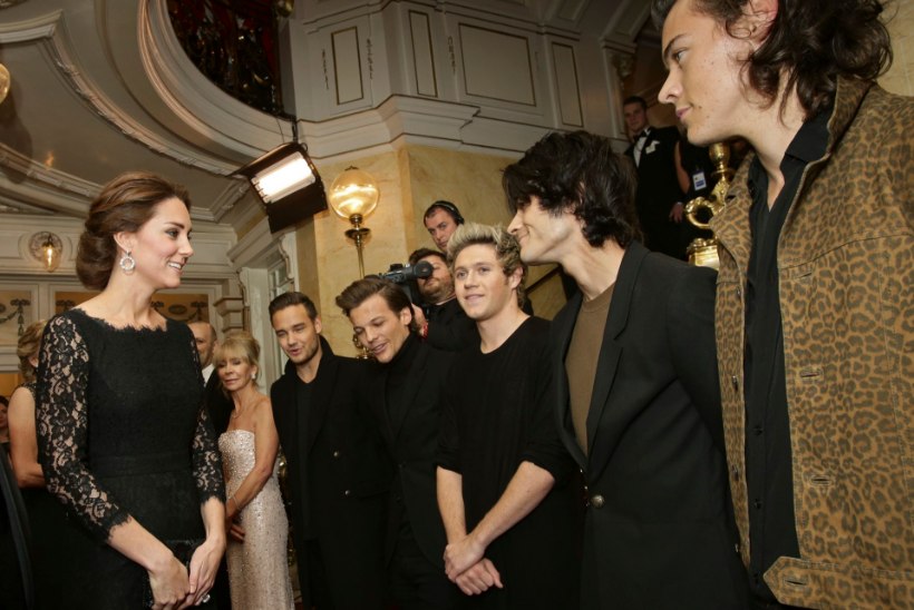 FOTOD: One Direction kohtus hertsoginna Catherine'iga