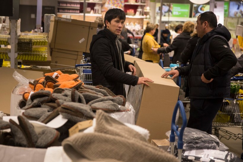 GALERII: rubla kukkumine põhjustas Moskva IKEAs ostupalaviku 