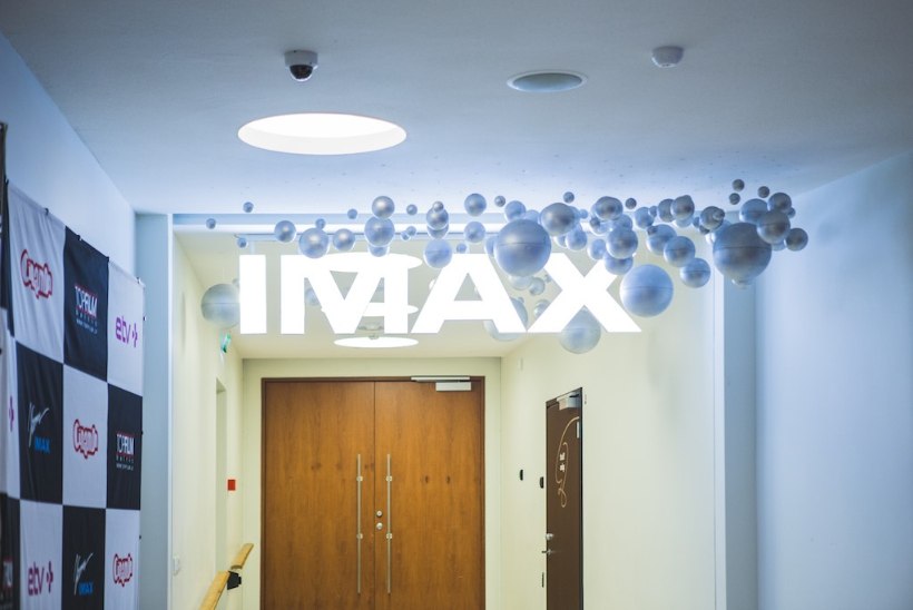 GALERII | Kinos Kosmos IMAX esitleti Tallinnas filmitud "Imelise ajastu lõppu" 