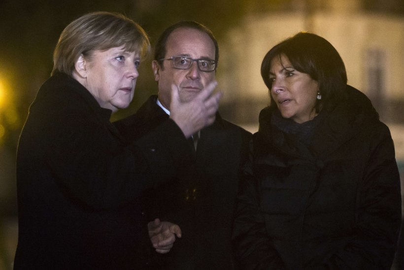 FOTOD | Merkel ja Hollande mälestasid Pariisis terroriohvreid