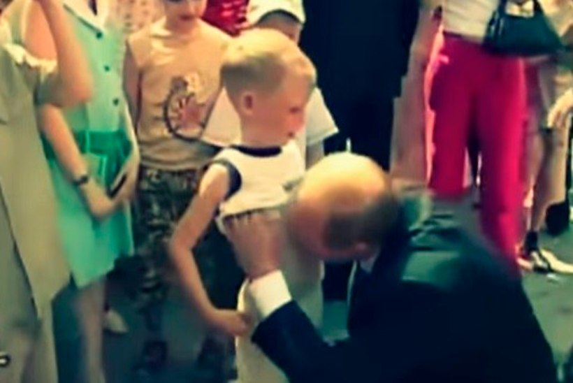 Putin selgitab, miks ta 5aastase poisikese kõhtu suudles: tahtsin teda hellitada nagu kassipoega