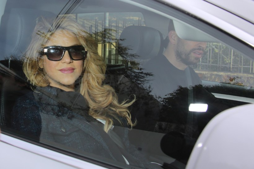 FOTOD: Shakira sai neli päeva pärast teise poja ilmaletoomist haiglast koju