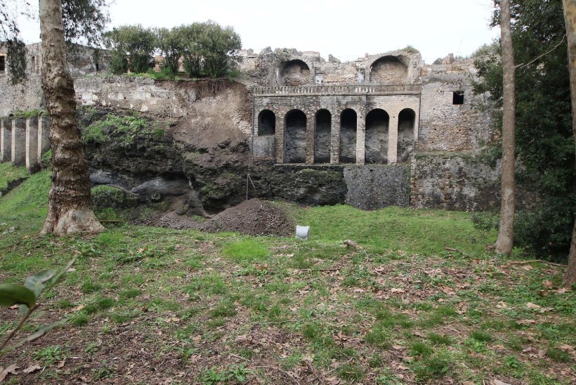 PILTUUDIS: iidne Pompei müür varises vihma tõttu kokku