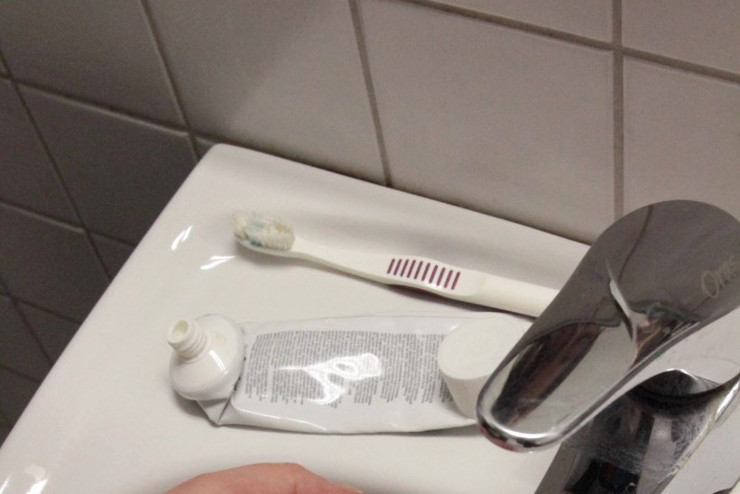 PROOVI JÄRELE: Pese käsi ja seinu hambapastaga!