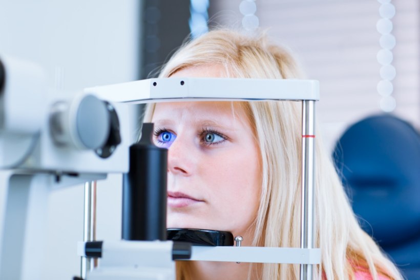 TÜ Kliinikumi silmakliinik sai lastefondi toel uudse diagnostikaseadme