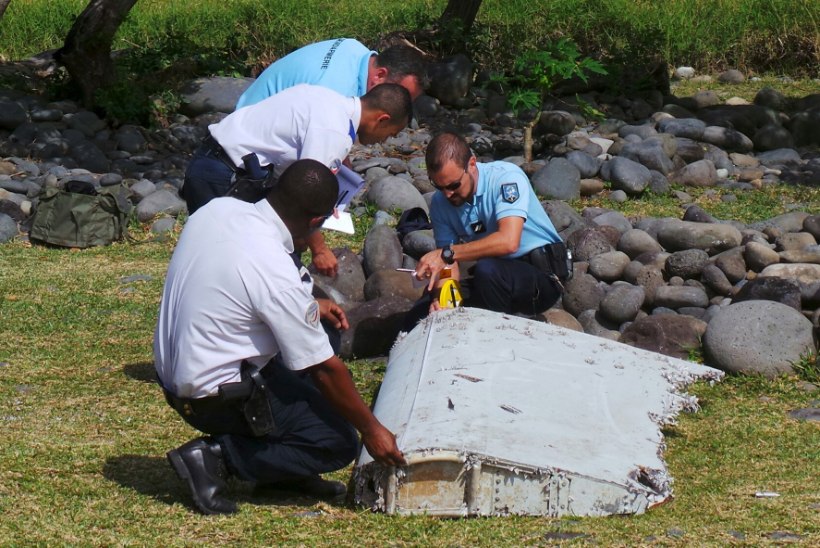 Kas India ookeani saarelt leitud rusutükk on jäljetult kadunud lennukilt?