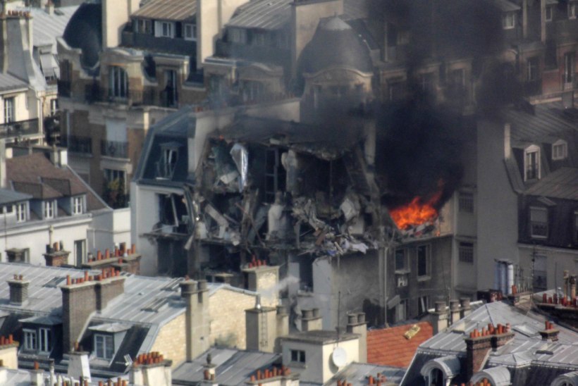 FOTOD | Gaasiplahvatus hävitas osa Pariisi kesklinna korrusmajast