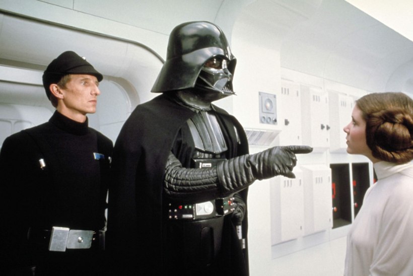 Nutikas naisvaras asub Darth Vaderit ja impeeriumi üle kavaldama