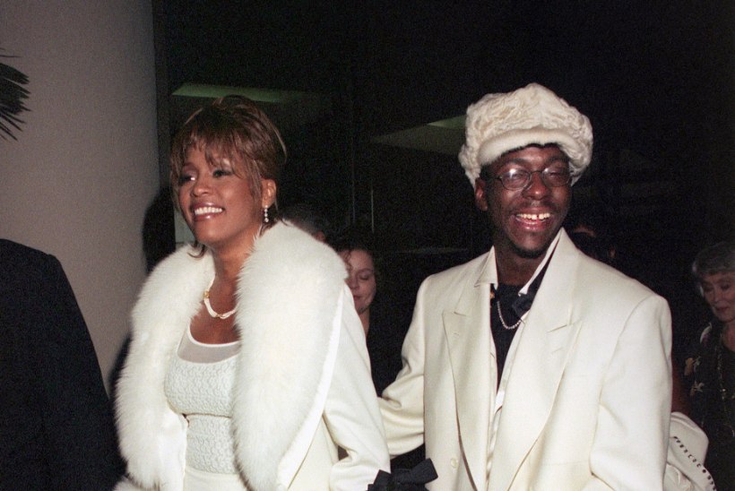 Bobby Brown: nägin Whitneyt juba pulmapäeval kokaiini pruukimas