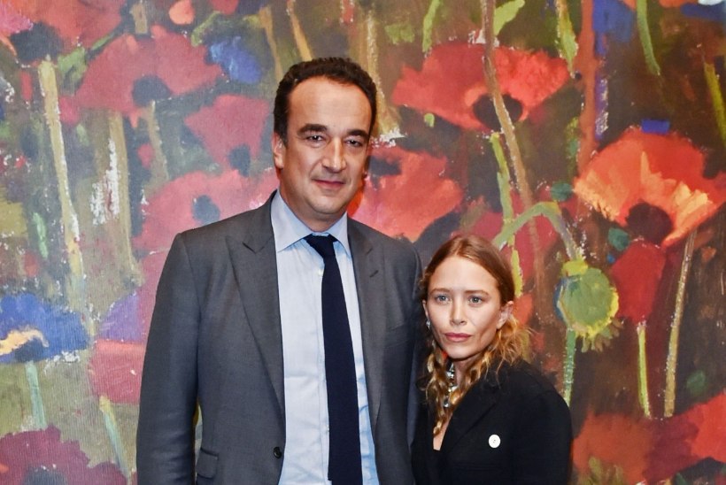 HARULDASED KAADRID: pöialliisilik Mary-Kate Olsen ilmus oma mehe Olivier Sarkozyga seltskonda