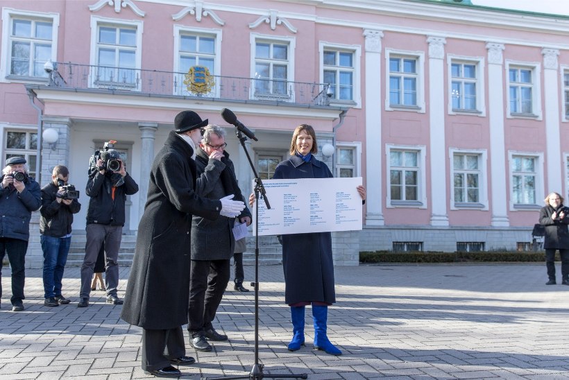 GALERII | "SAJANDI LOO" AVAÜRITUS: heas tujus president Kersti Kaljulaid sai esimese kinkepileti, kohale oli tulnud kogu teatrirahvas