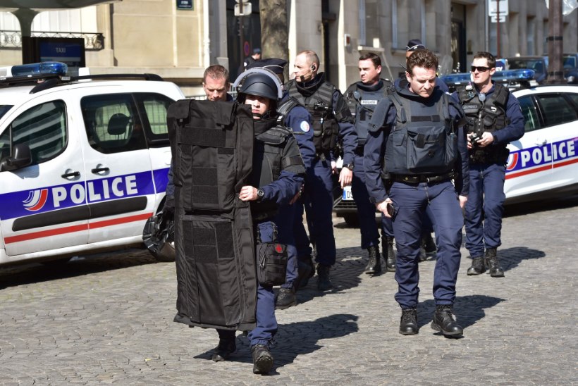 FOTOD | Pariisis asuvas Rahvusvahelises Valuutafondis plahvatas kirjapomm
