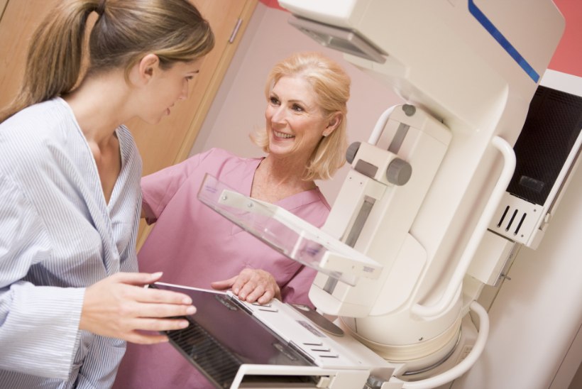 Rinnavähki haigestumine kasvab: mammograafiline sõeluuring aitab tõsist tõbe varakult avastada