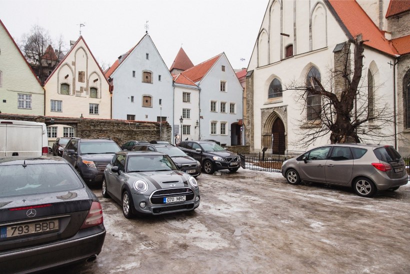 Tallinna talvine parkimiskorraldus lükkub edasi