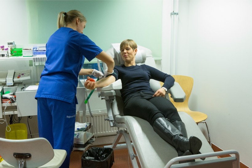 GALERII | President Kaljulaid käis verd loovutamas
