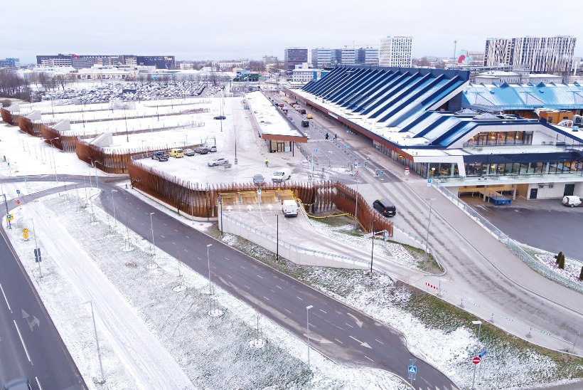 GALERII | Tallinna lennujaamas avatakse Eesti suurim parkimismaja