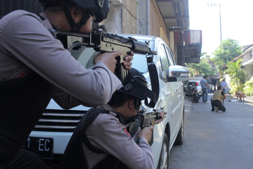 Lastega perekonnad korraldasid Indoneesias terrorirünnakuid
