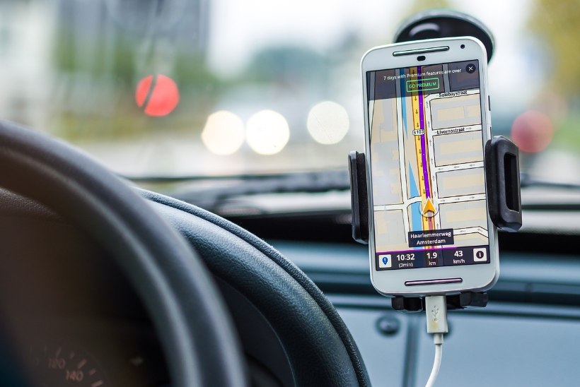 Mida teha, et mobiiltelefon sind autosõidu ajal ära ei tapaks?