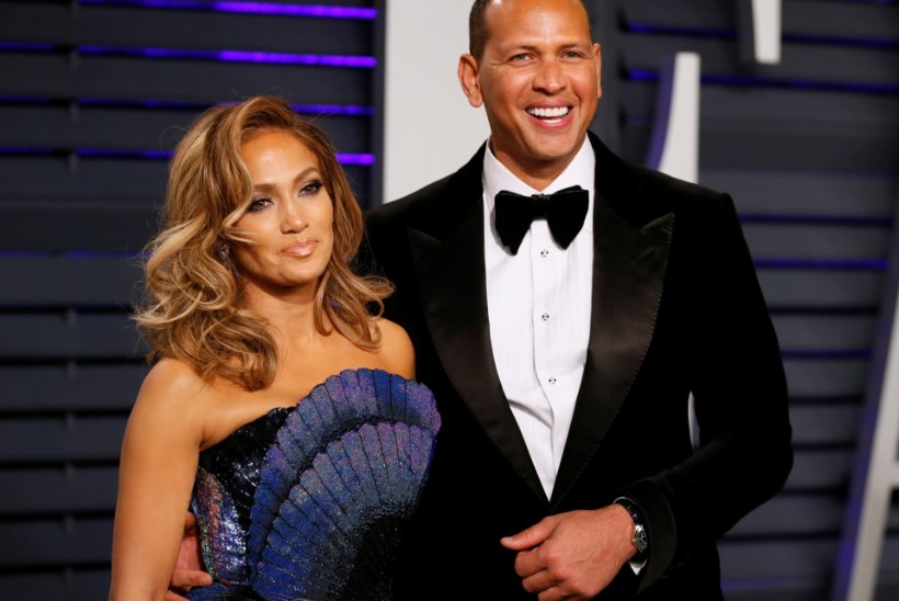 Üks uhkem kui teine: meenuta Jennifer Lopezi hirmkalleid kihlasõrmuseid läbi aegade!