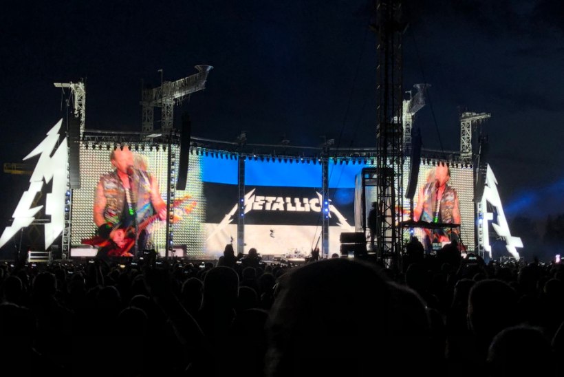 VIDEO | Metallica üllatas kontserdil eestikeelse looga „Insener Garini hüperboloid“