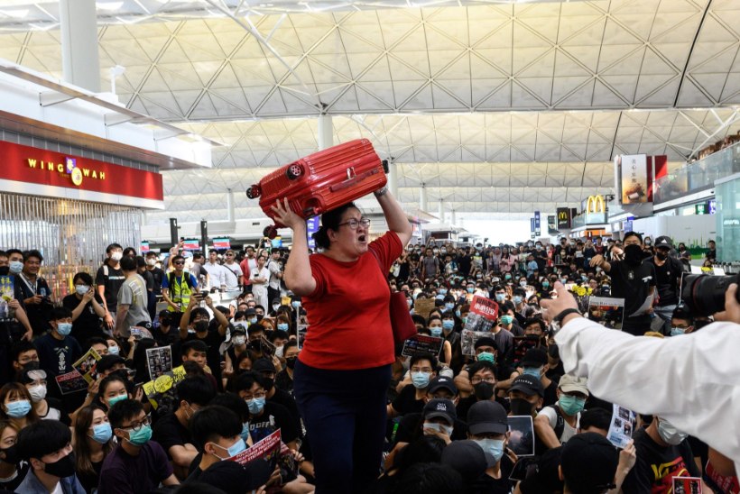 FOTOD | SEISAK: Hongkongist ei välju jälle ükski lend