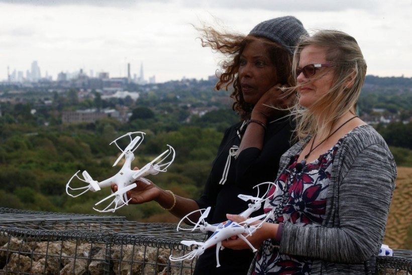 Politsei vahistas Heathrow' drooniründajaid