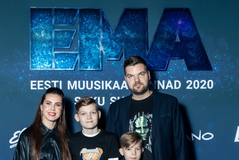 GALERII | Vaata, kes saabus kelle käevangus Eesti muusikaauhindade galale