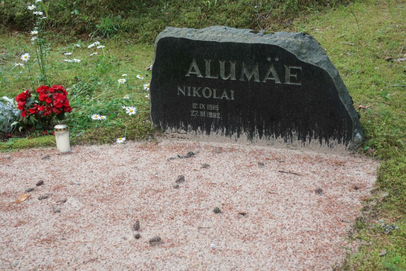 Voldemar Kuslapi kalmukolumn | Teadlased Metsakalmistu mändide all