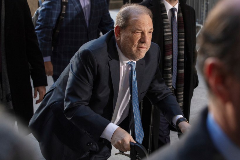 DRAAMA: 23 aastaks trellide taha mõistetud Weinstein viidi taas haiglasse