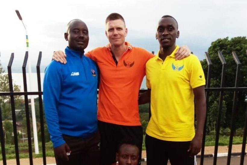 Eesti jalgpallitreeneri pöörased seiklused Rwandas: kihlveopetturist kapten tuli minema lüüa, kohtunikud ei jaga ööd ega mütsi