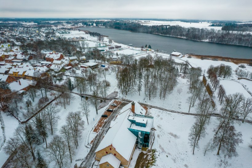GALERII | Kaunis talv on kohal! Viljandis on maas juba korralik lumevaip