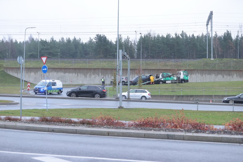 FOTOD SÜNDMUSKOHALT | Tallinnas Filtri teel toimunud avariis sai viga kaks inimest 