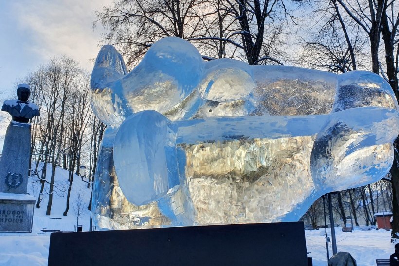FOTOD | Tartu jääpühvel seisab pronksise tohtri valvsa silma all