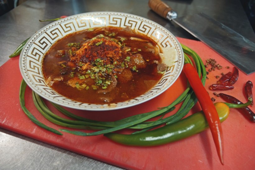 VIDEOÕPETUS | Restorani Han’s peakokk õpetab tegema Hiina omletti tomatiga ja veiseliha Sichuani moodi
