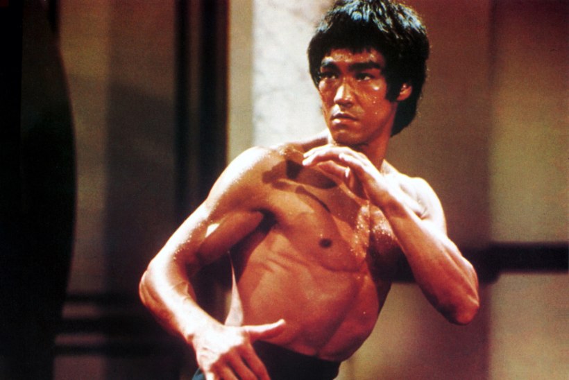 UUS TEOORIA: märulistaari Bruce Lee võis tappa liigne veejoomine?!