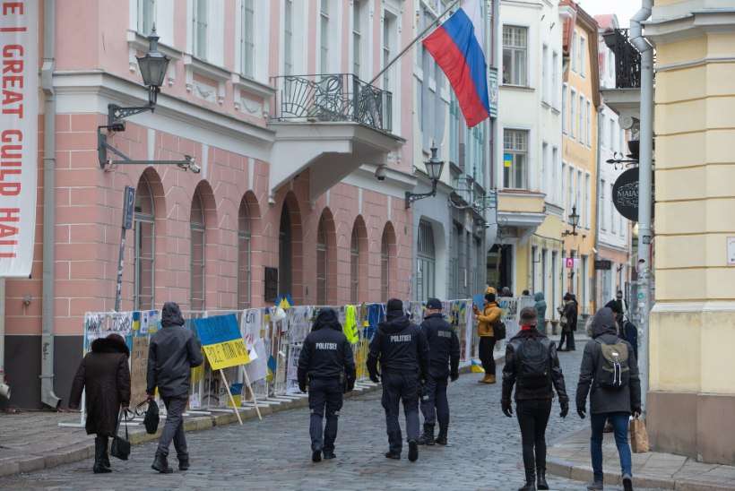 Politsei trahvis Vene saatkonna lõhkujat