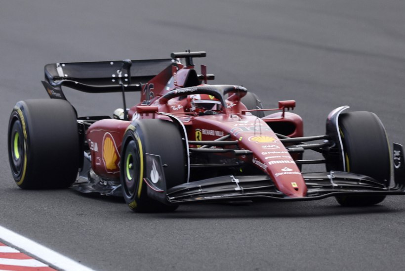JÄLLE KOŠMAAR! Verstappen sundis Ferrari rahmeldama ja Leclerci võistlus keerati jälle tuksi 