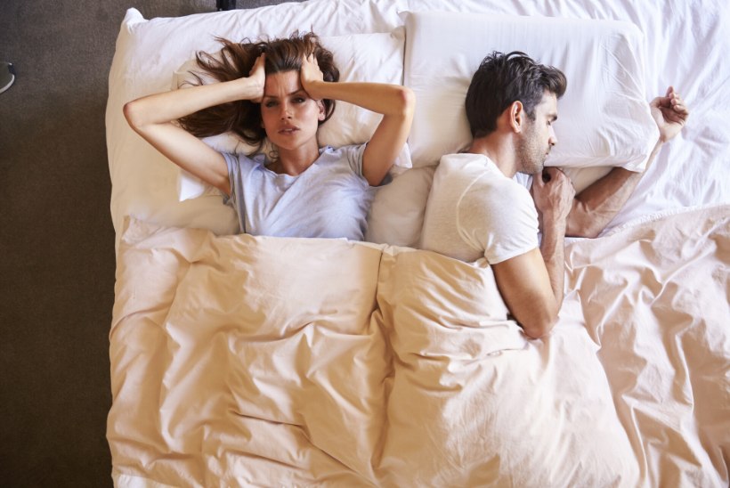 Lugejakiri | Suhe ohus: naine on hädas oma veidra magamisharjumusega