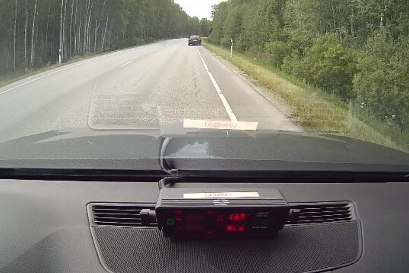 VIDEO | Kaht Lõuna-Eesti liiklushuligaani karistati aresti ja juhtimisõiguse ära võtmisega. 18aastane kihutaja: tahtsin maanteel oma sõiduki tehnoseisundit kontrollida