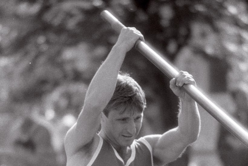 MMi RETRO, STUTTGART 1993 | Loobumismõtteid mõlgutanud Eesti rekordimees sekkus medalilahingusse. Bubka treener ütles, et ta poleks pidanud teivast hüppama!