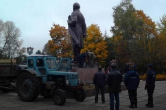 Ukrainas võeti maha viimane Lenin