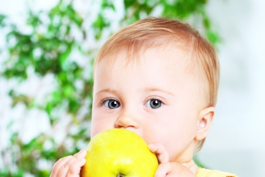 Kuidas mõjutab tihe näksimine põhisöögikordade vahel väikelapse tervist?