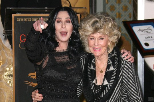 Cher loobus filmirollist, et keskenduda põdura ema põetamisele