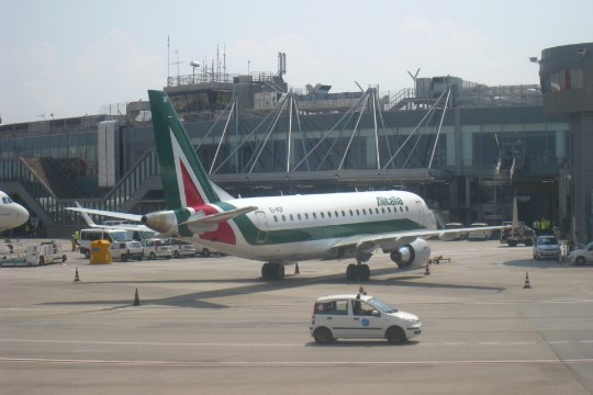 Itaalia valitsus pani Alitalia müüki