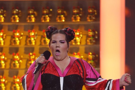 Eurovisioni võitjat Nettat süüdistatakse rassismis